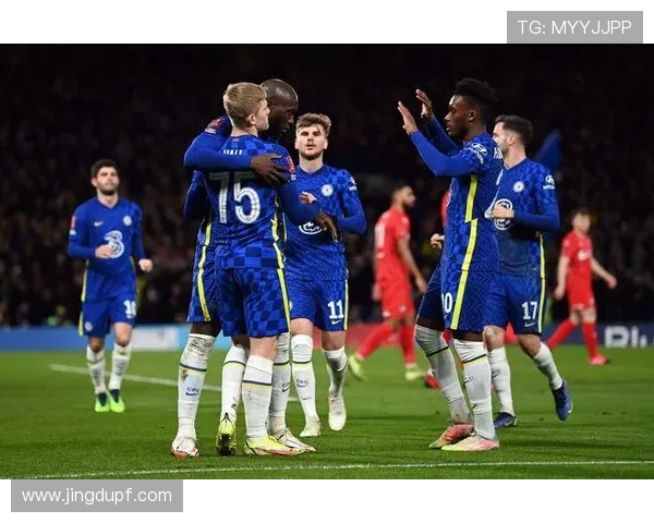 苏莱禁区前精彩兜射破门助罗马首开纪录1-0领先对手